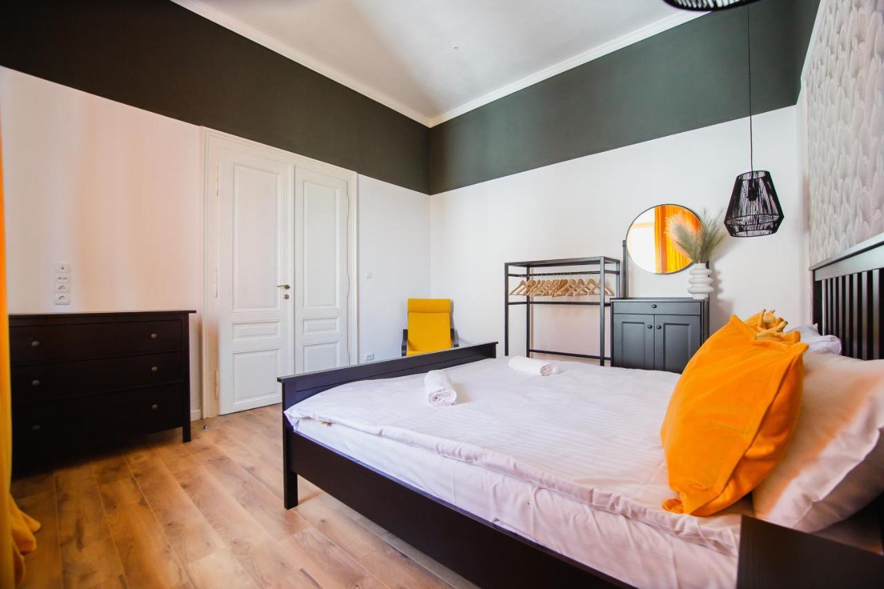 Super Central Spacious Apartment Gran Varadino Esterno foto